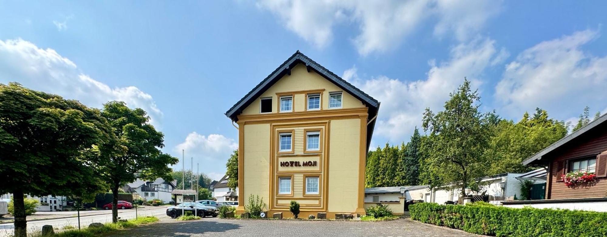 Hotel Moji 3 Landhaus Koeln Lindlar Buitenkant foto